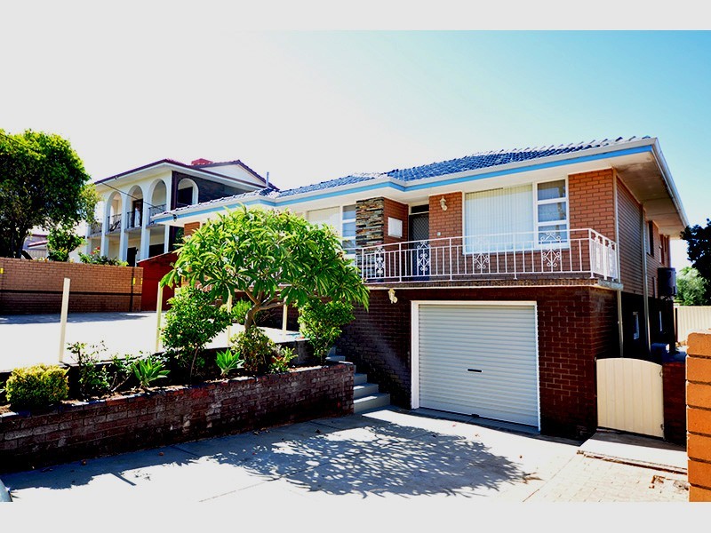 178 South Street, White Gum Valley WA 6162