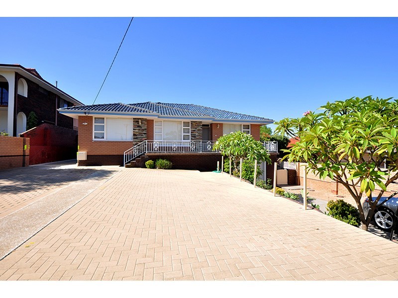 178 South Street, White Gum Valley WA 6162