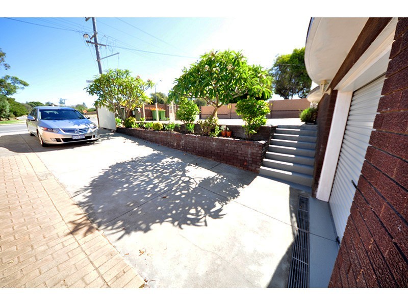 178 South Street, White Gum Valley WA 6162