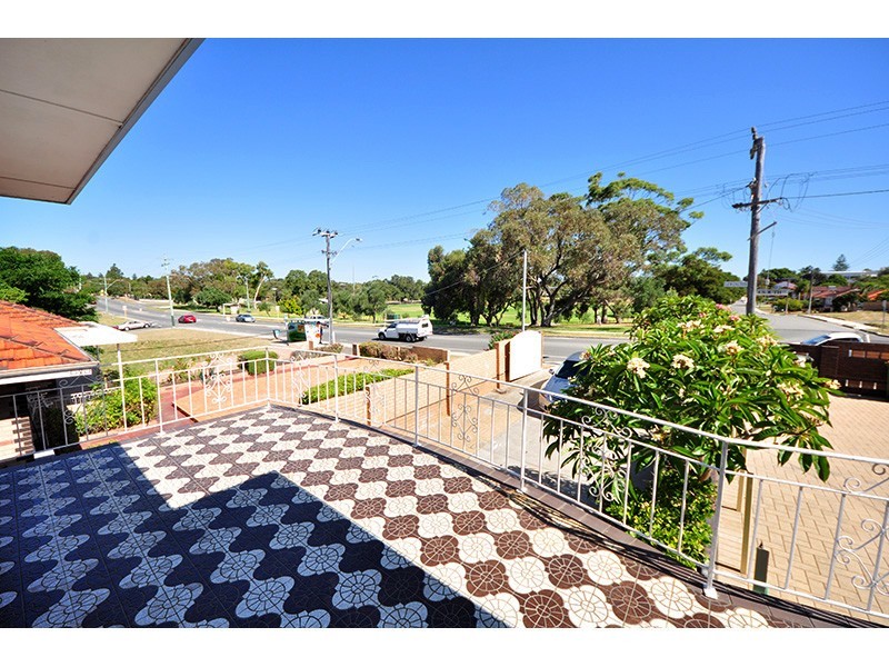 178 South Street, White Gum Valley WA 6162