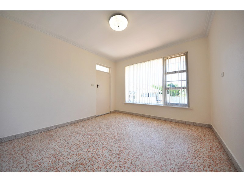 178 South Street, White Gum Valley WA 6162