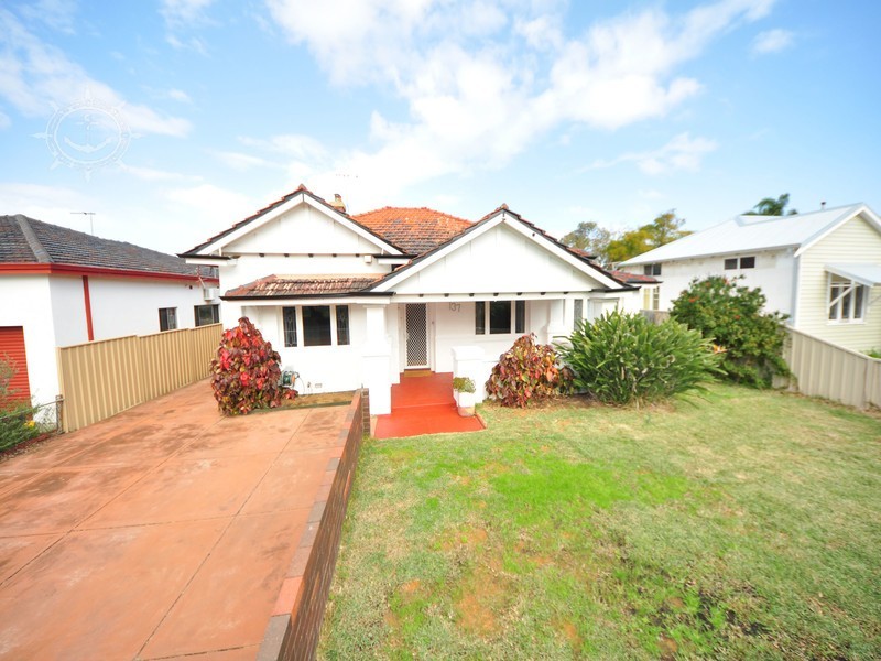 137 Marmion Street, Fremantle WA 6160