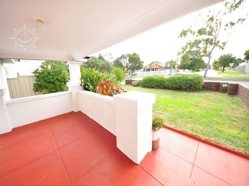 137 Marmion Street, Fremantle WA 6160