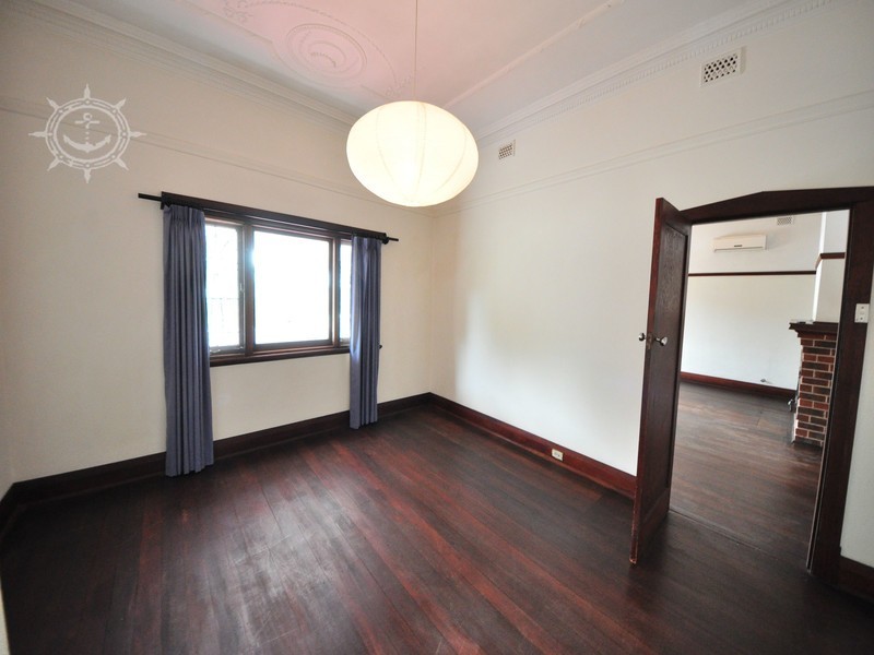 137 Marmion Street, Fremantle WA 6160