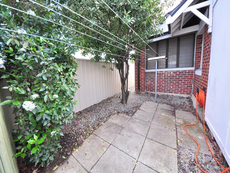 137 Marmion Street, Fremantle WA 6160