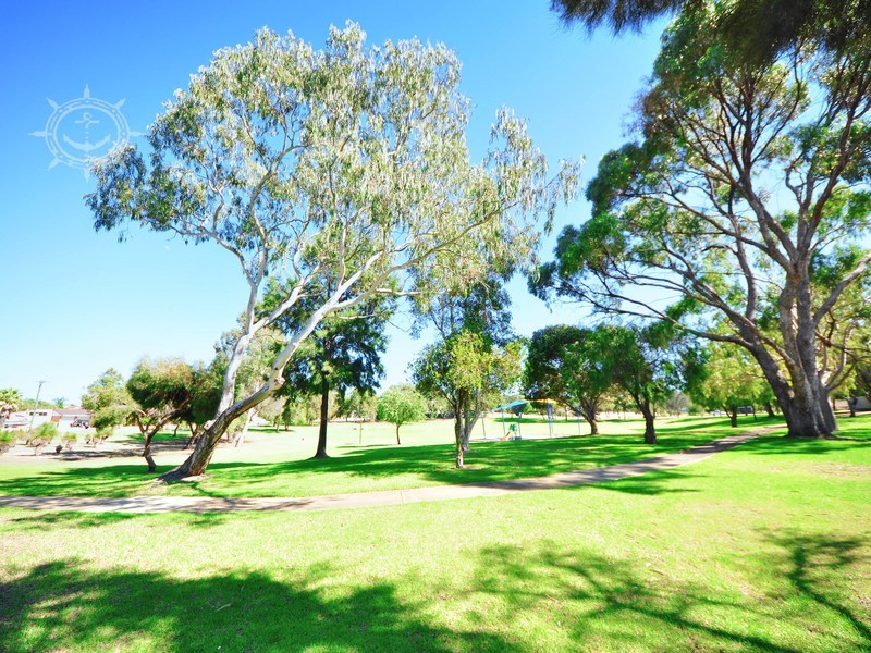 8 Bracewell Court, Yangebup WA 6164