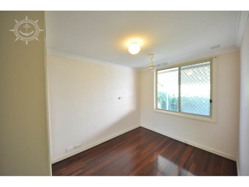 77 Gibson, Beaconsfield WA 6162