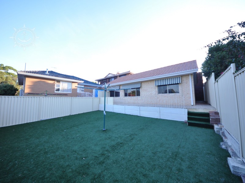 178A South Street, White Gum Valley WA 6162