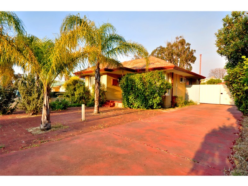 10 Coolbellup Avenue, Coolbellup WA 6163