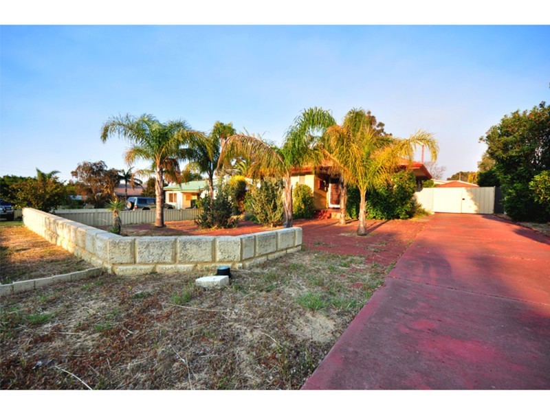 10 Coolbellup Avenue, Coolbellup WA 6163