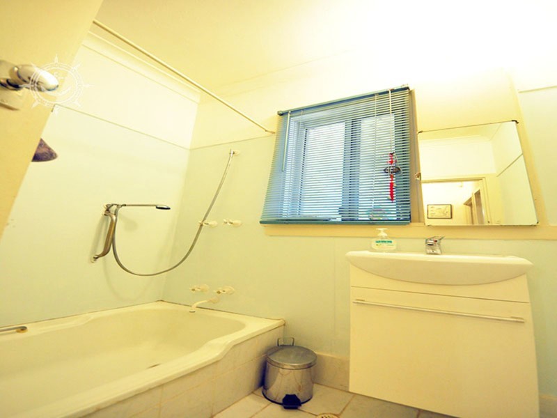 10 Coolbellup Avenue, Coolbellup WA 6163