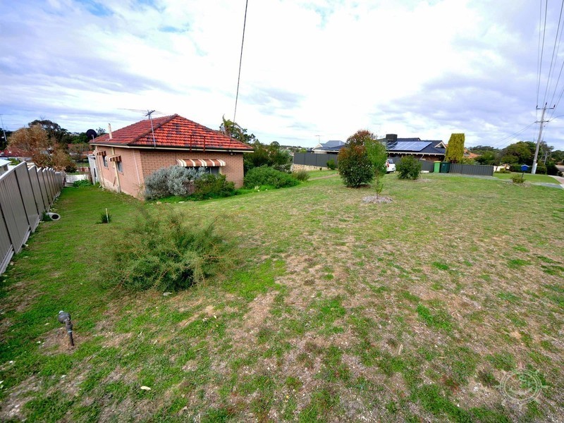 10 Southend Road, Hamilton Hill WA 6163