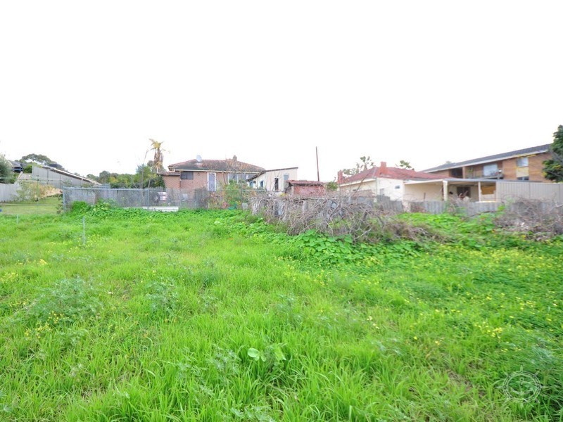 10 Southend Road, Hamilton Hill WA 6163