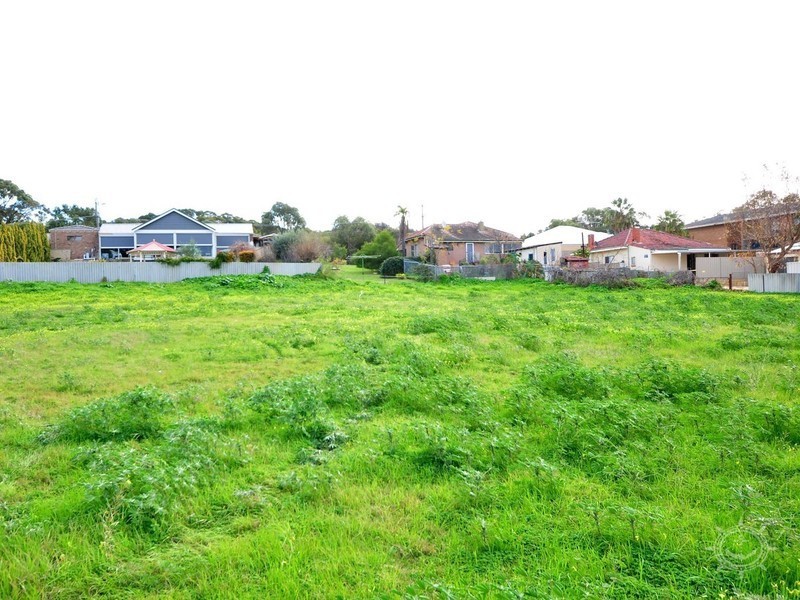 10 Southend Road, Hamilton Hill WA 6163