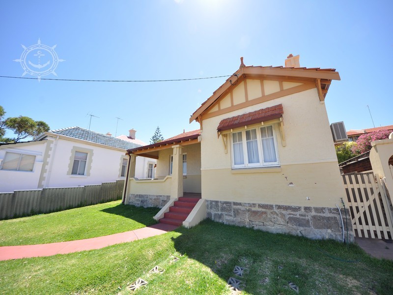 12 Hampton Road, Fremantle WA 6160