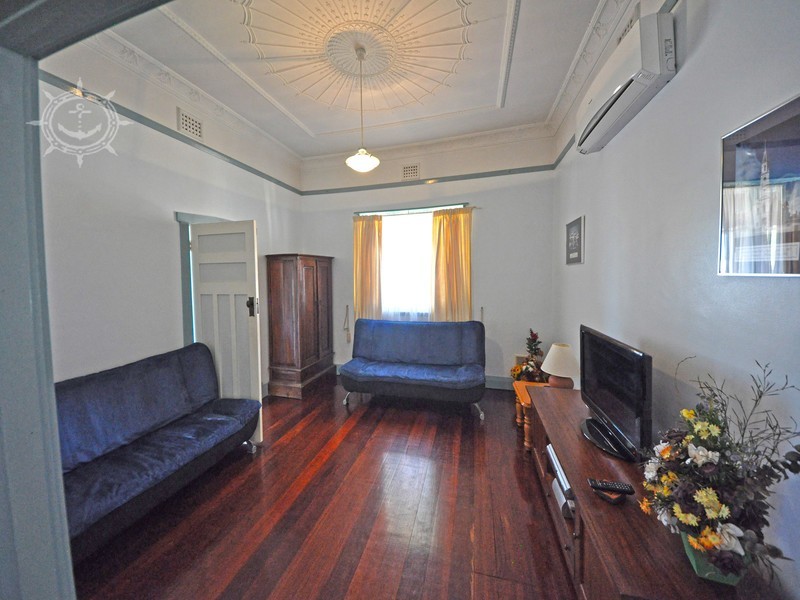 12 Hampton Road, Fremantle WA 6160
