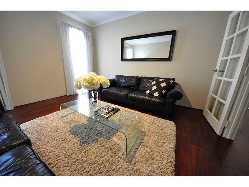 42 Lamond Street, Melville WA 6156