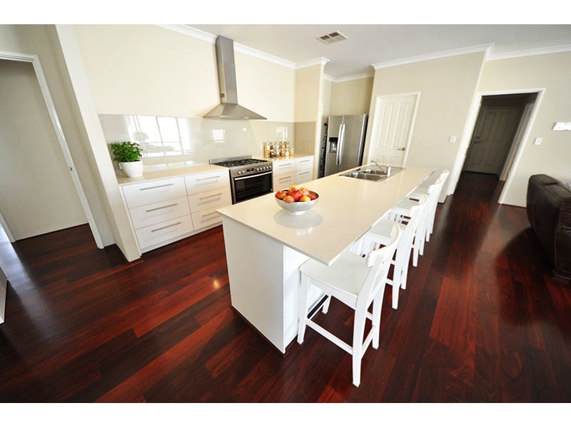 42 Lamond Street, Melville WA 6156