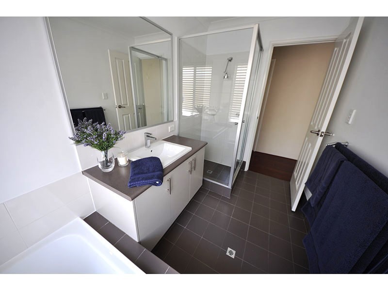 42 Lamond Street, Melville WA 6156