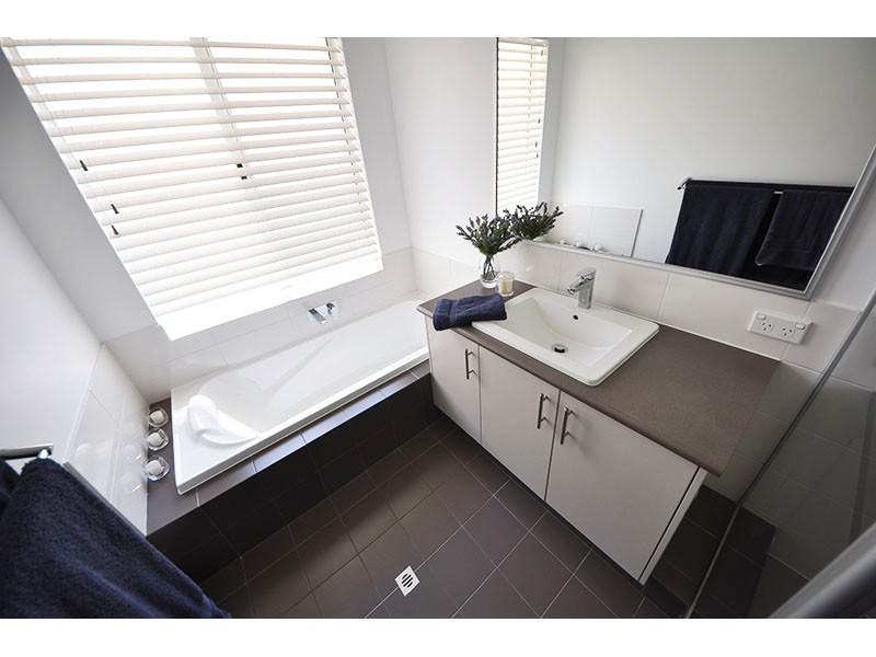 42 Lamond Street, Melville WA 6156