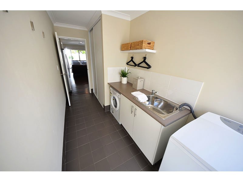 42 Lamond Street, Melville WA 6156