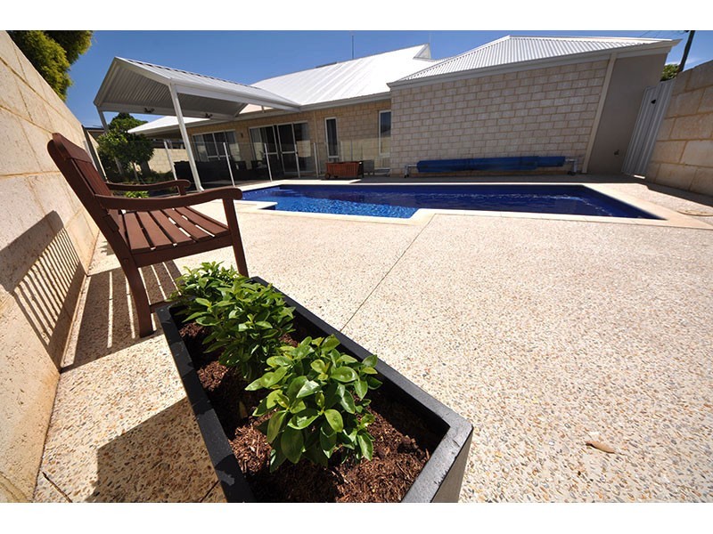 42 Lamond Street, Melville WA 6156