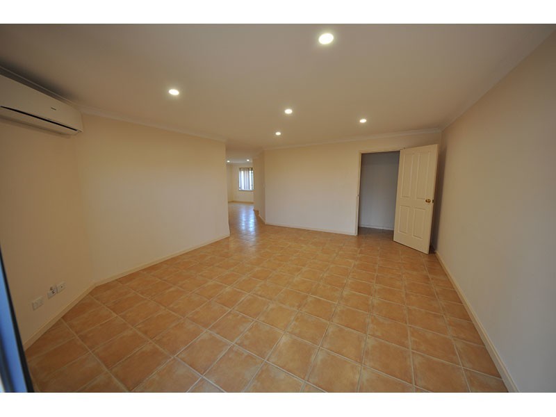 2 Cedron Rise, Coogee WA 6166