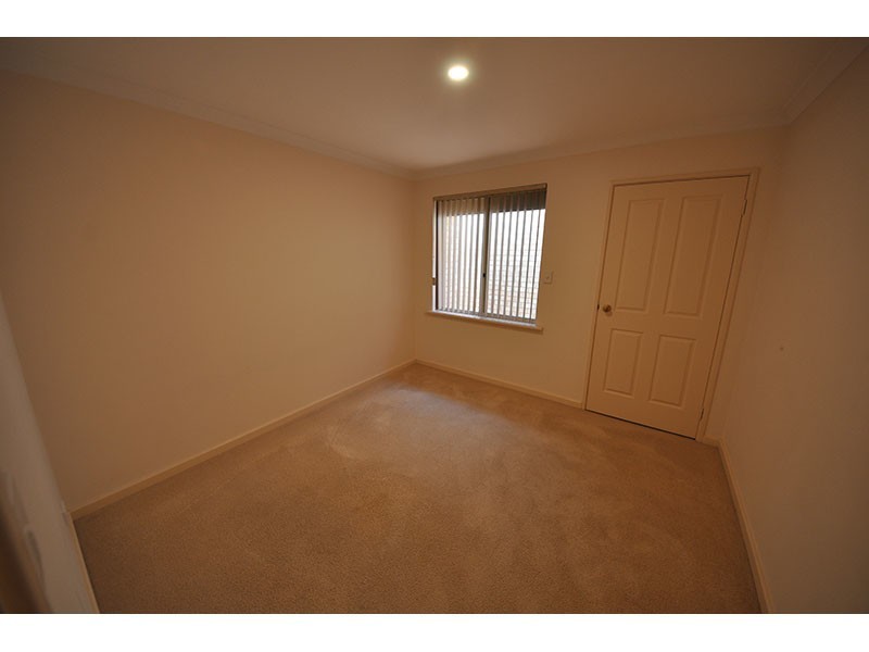 2 Cedron Rise, Coogee WA 6166