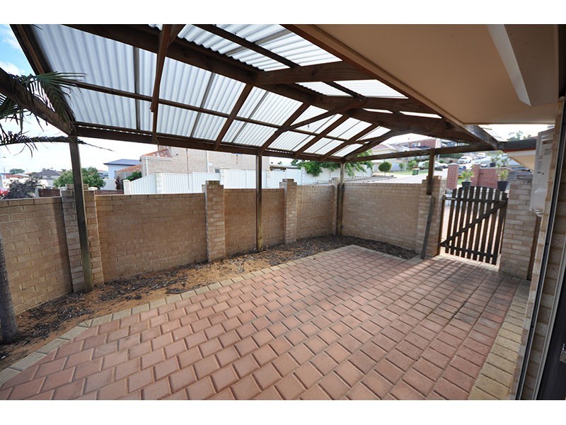 2 Cedron Rise, Coogee WA 6166