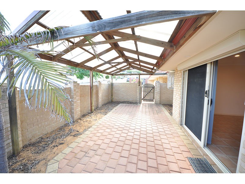 2 Cedron Rise, Coogee WA 6166