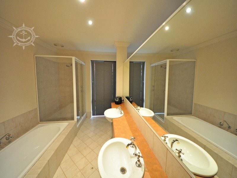 6 Audley Place, Canning Vale WA 6155