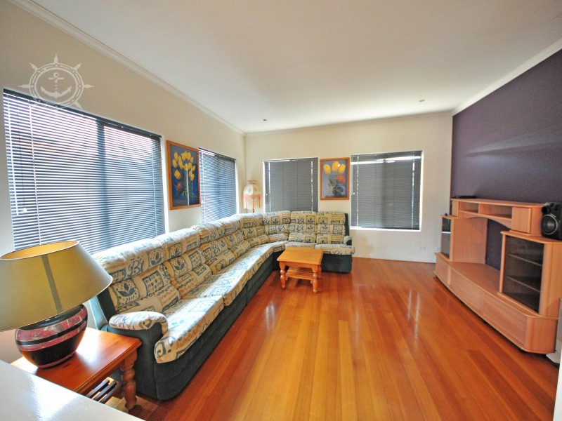 6 Audley Place, Canning Vale WA 6155