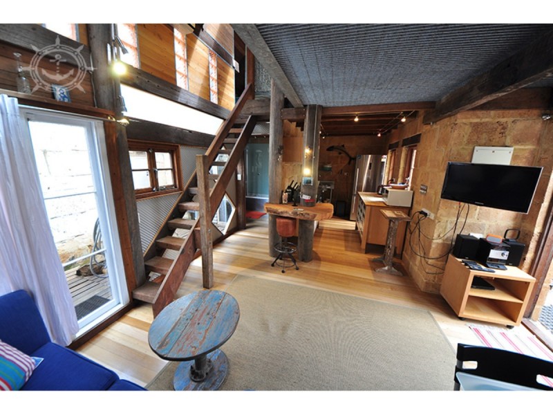 5A Inverlieth Street, South Fremantle WA 6162