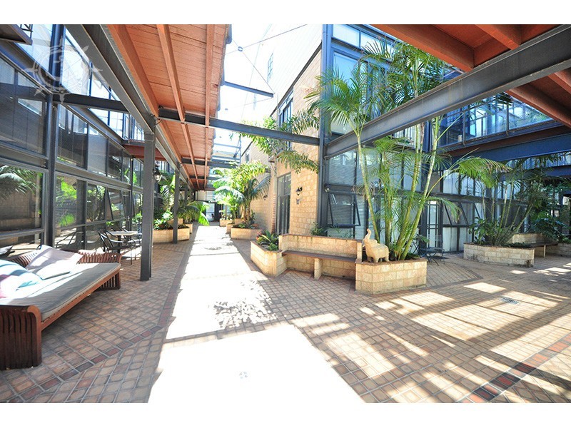 31/13-15 Cantonment Street, Fremantle WA 6160