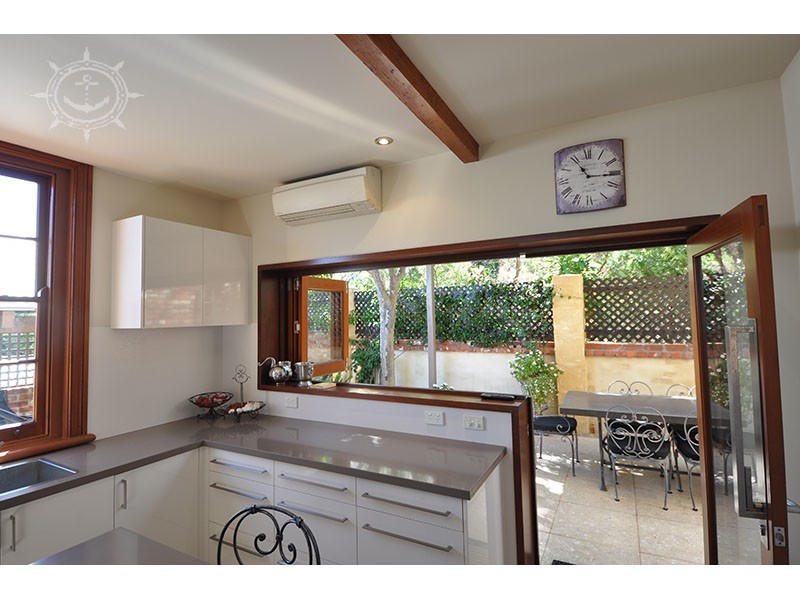 10 Village Lane, Fremantle WA 6160