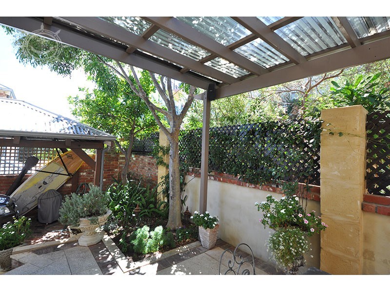 10 Village Lane, Fremantle WA 6160