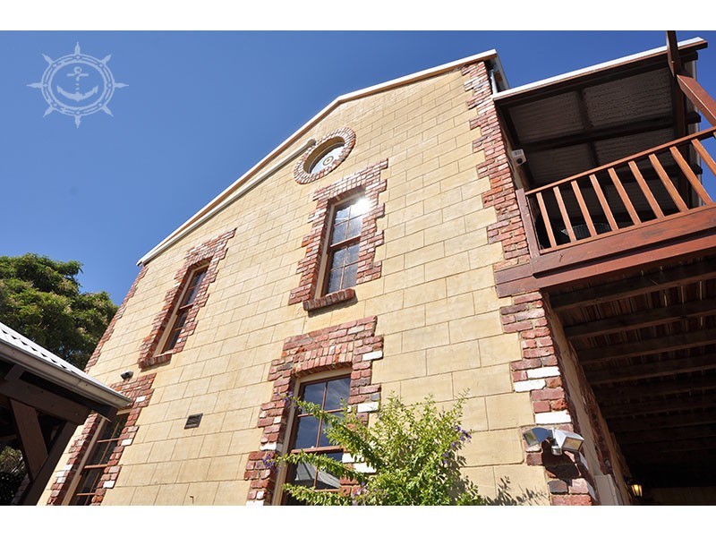 10 Village Lane, Fremantle WA 6160