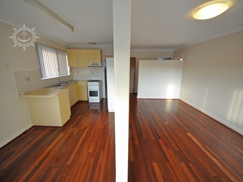 6B Deering Street, Beaconsfield WA 6162