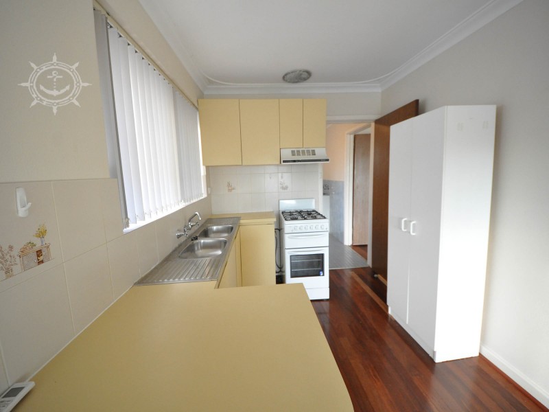 6B Deering Street, Beaconsfield WA 6162