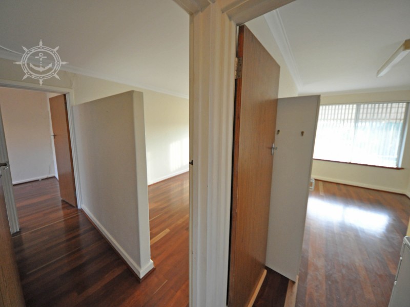 6B Deering Street, Beaconsfield WA 6162