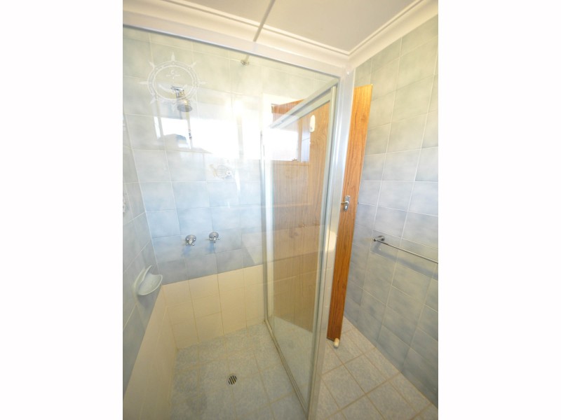 6B Deering Street, Beaconsfield WA 6162