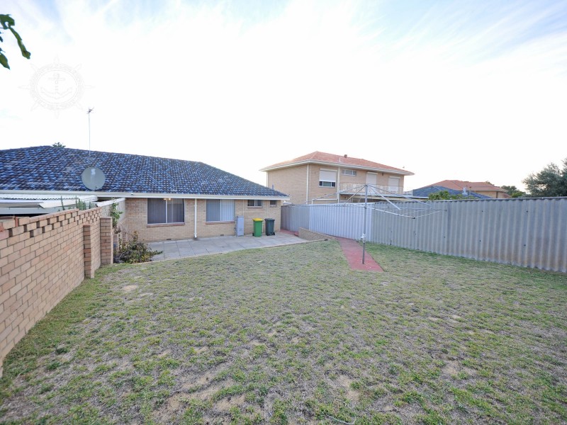 6B Deering Street, Beaconsfield WA 6162