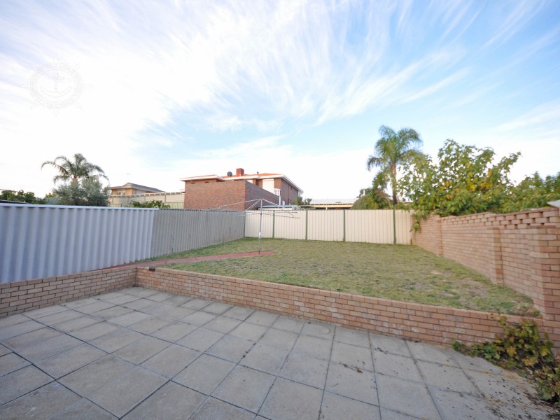 6B Deering Street, Beaconsfield WA 6162