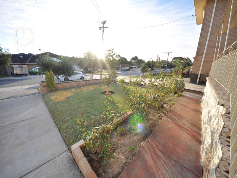 6B Deering Street, Beaconsfield WA 6162