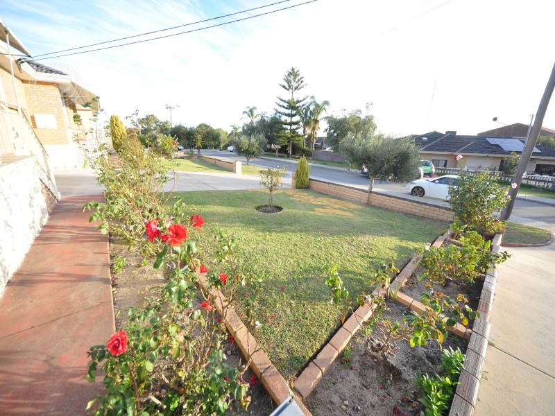 6B Deering Street, Beaconsfield WA 6162