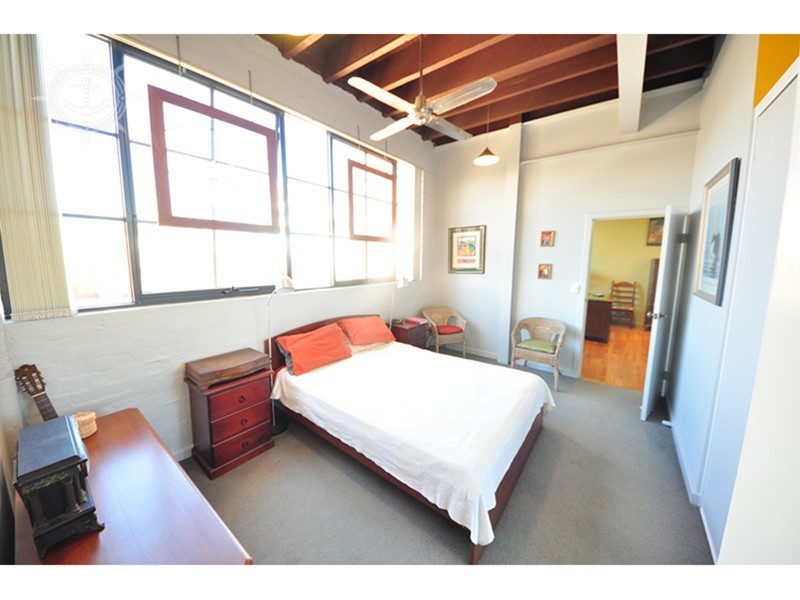 31/13-15 Cantonment Street, Fremantle WA 6160