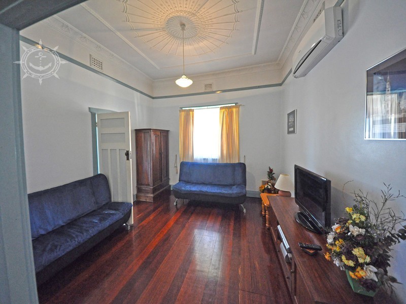 12 Hampton Road, Fremantle WA 6160