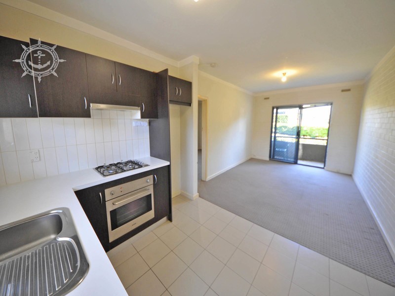 2/30 Lorraine Place, Hamilton Hill WA 6163