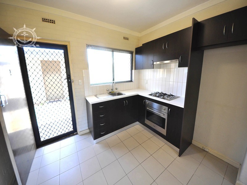 2/30 Lorraine Place, Hamilton Hill WA 6163