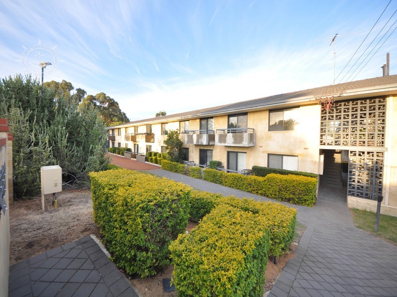 2/30 Lorraine Place, Hamilton Hill WA 6163